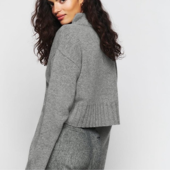 Reformation Elvezia Regenerative Wool Turtleneck Sweated Cropped Knit Grey Large - Picture 11 of 11